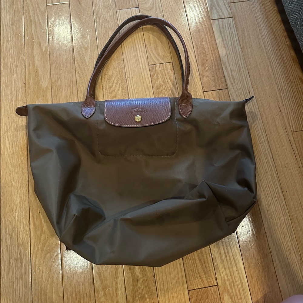 Olive LongChamp Medium Tote Bag